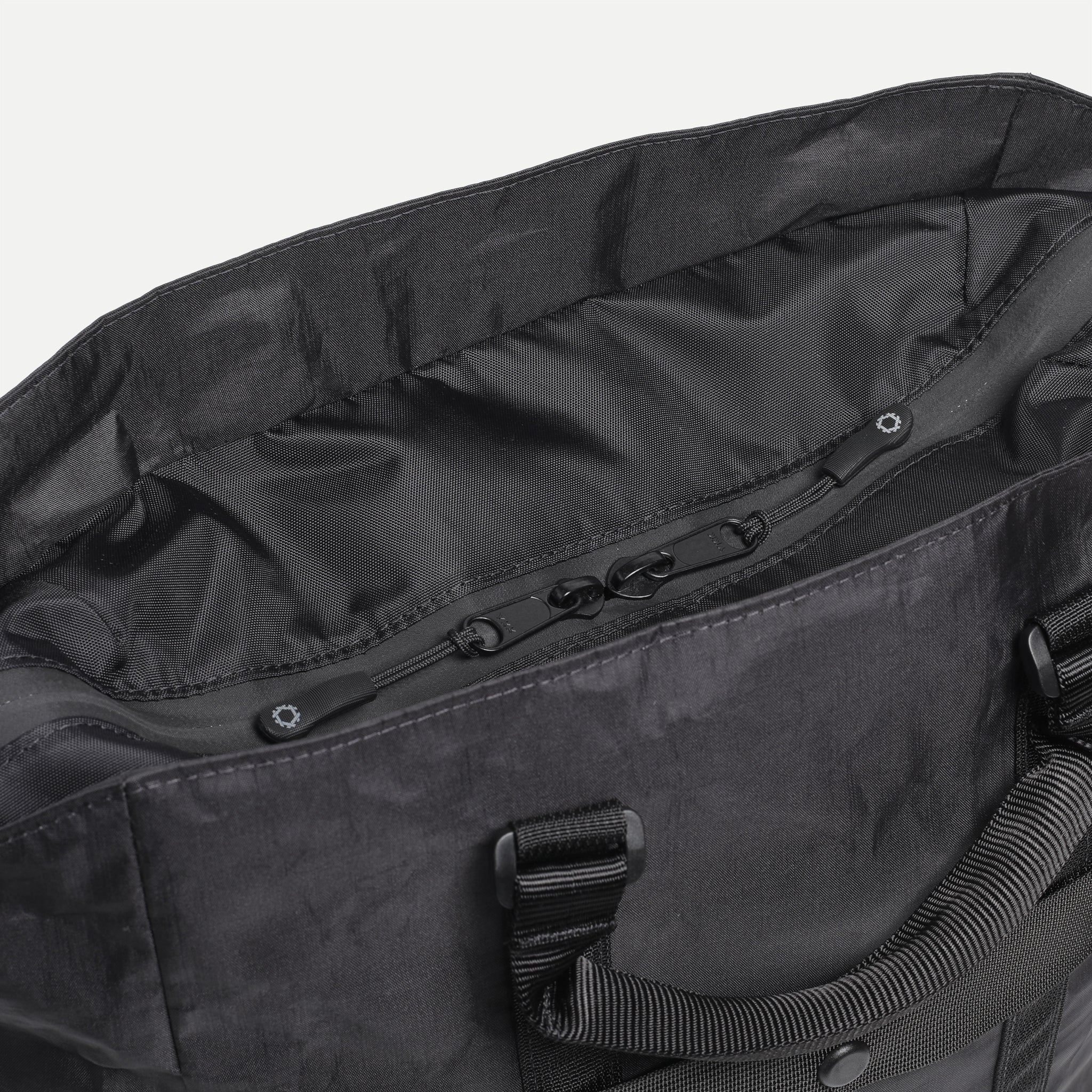 Utility Vertical Tote ユーティリティ バーティカル トート